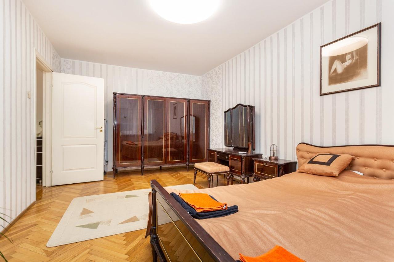 3 Room Central Apartmend 90M2 Parking For One Car Fifth Floor And The Building Does Not Have An Elevator Tallinn Buitenkant foto