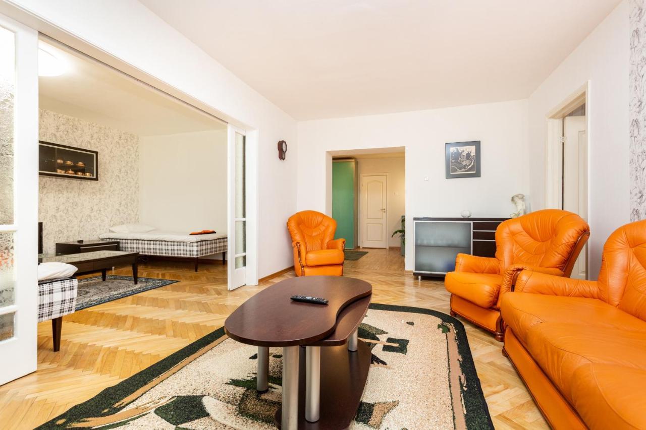 3 Room Central Apartmend 90M2 Parking For One Car Fifth Floor And The Building Does Not Have An Elevator Tallinn Buitenkant foto